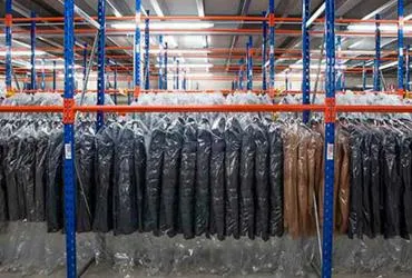 Scaffalatura per capi appesi